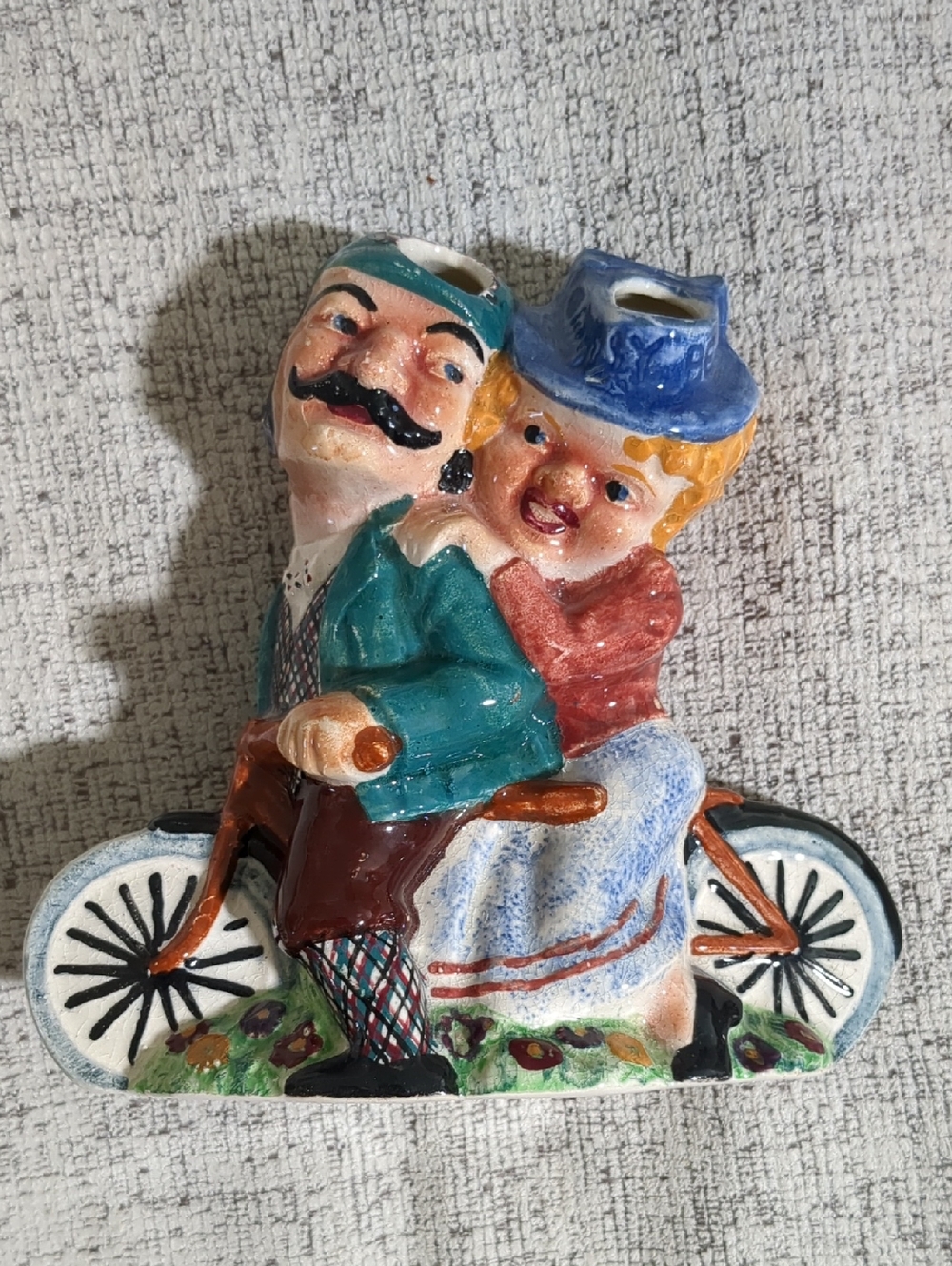 Shorter & Sons "Daisy Bell" Spill Vase